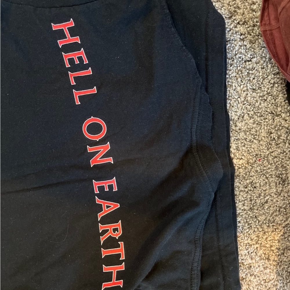 (S) supreme hellraiser tee - Picture 3 of 5